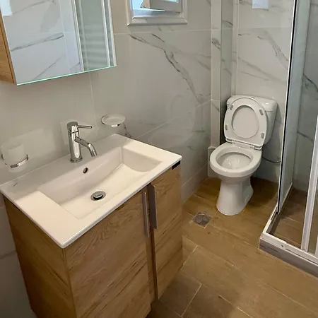 Ilias فينيكونتا